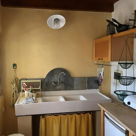 Stonehouse Elia Up Apartment